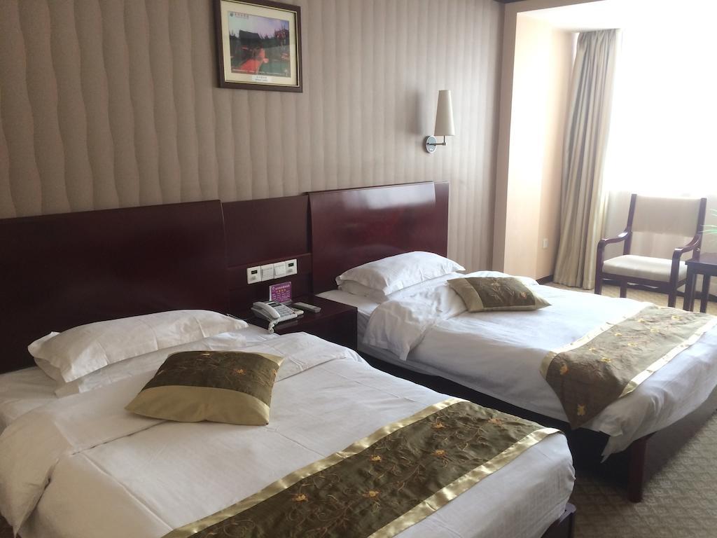 Kunming Jinmao Hotel Екстер'єр фото